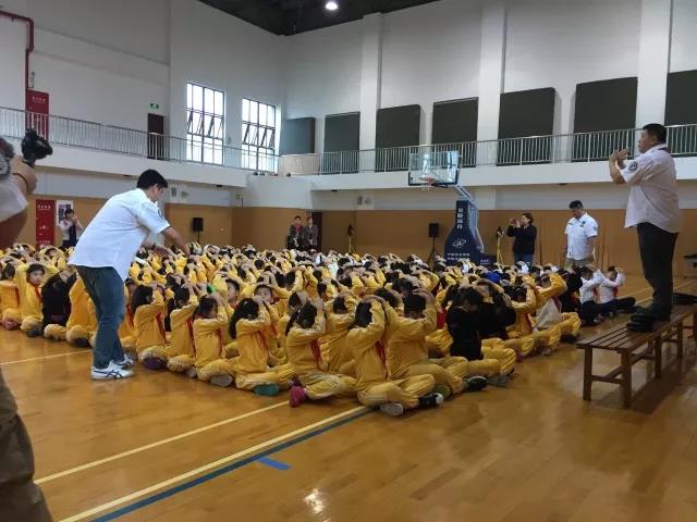 安全自护课照片1.jpg